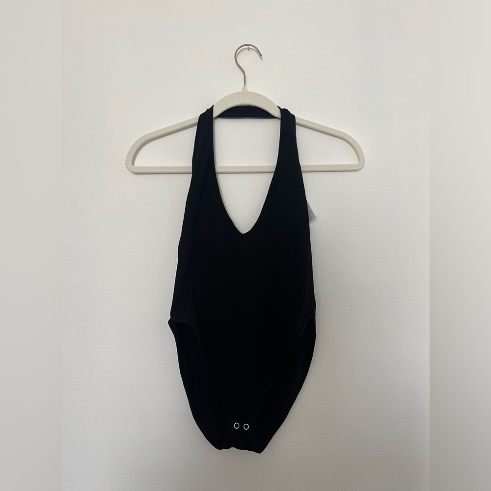 Black Halter Top Ribbed Body Suit🖤